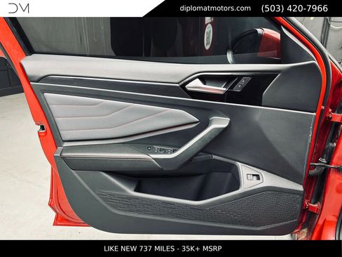 Used 2025 Volkswagen Jetta GLI Autobahn FWD image 23