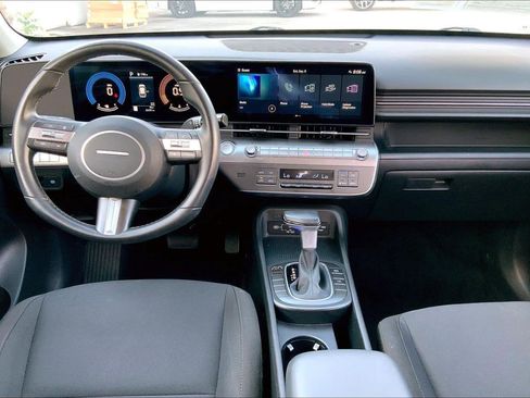 Used 2025 Hyundai Kona SEL FWD image 14