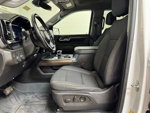 Used 2023 Chevrolet Silverado 1500 LT w/ Protection Package AWD/4WD image 13