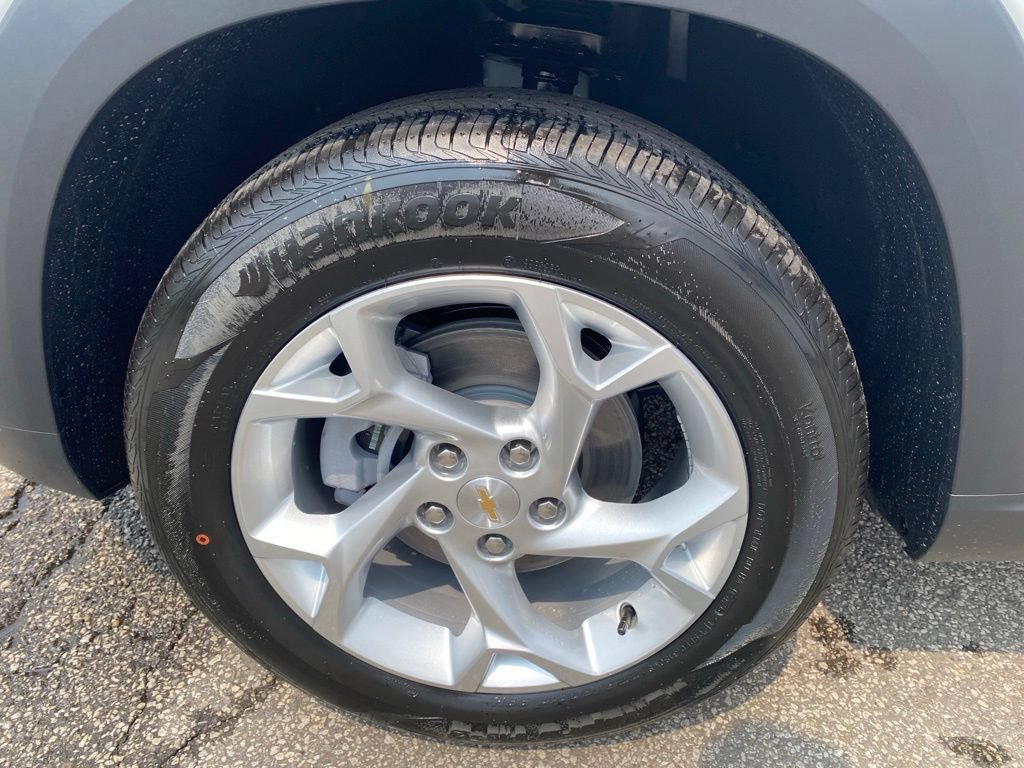 New 2026 Chevrolet Trax LS w/ LS Convenience Package FWD image 30