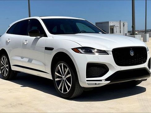 New 2026 Jaguar F-PACE R-Dynamic S image 2