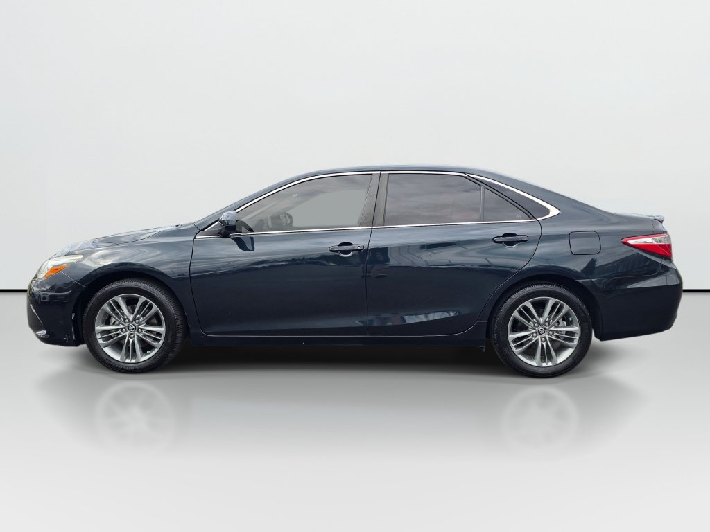 Used 2017 Toyota Camry SE FWD image 2