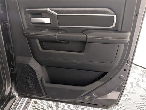 Used 2024 RAM 2500 Big Horn image 31