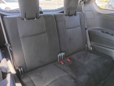 Used 2015 Nissan Pathfinder S image 17