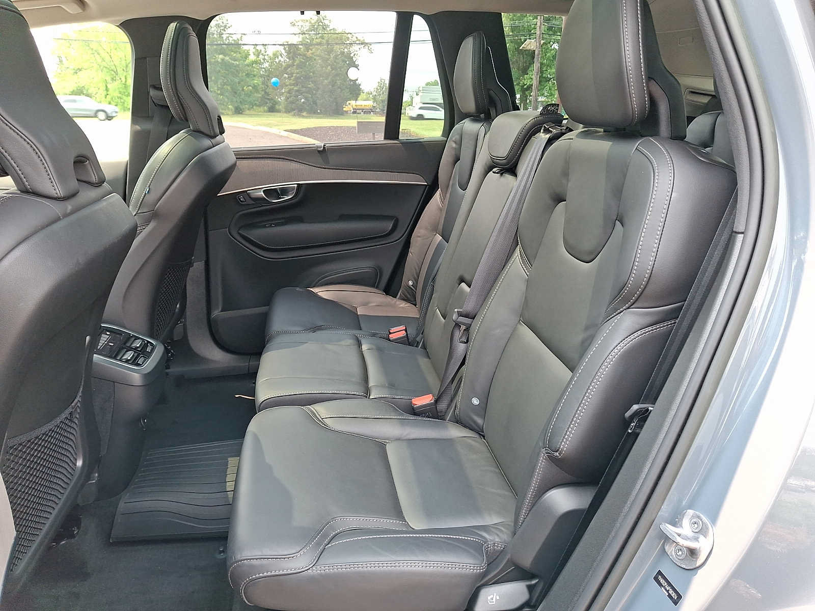 Used 2023 Volvo XC90 B6 Ultimate w/ Protection Package Premier AWD/4WD image 8