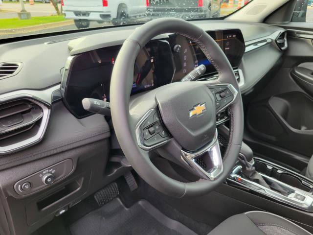 Used 2026 Chevrolet TrailBlazer LT w/ Convenience Package AWD/4WD image 10