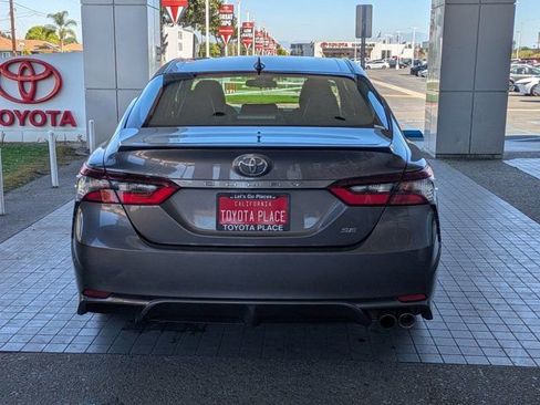 Used 2023 Toyota Camry SE image 9