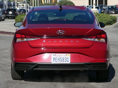 Certified 2023 Hyundai Elantra SEL image 4