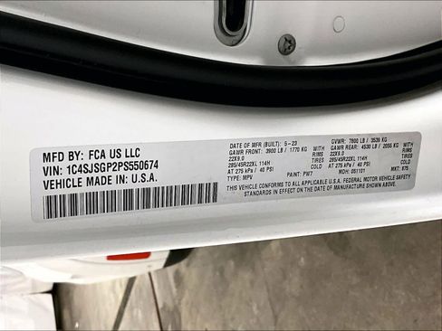 Used 2023 Jeep Grand Wagoneer L Series III w/ Rear Seat Video Group 1 image 35