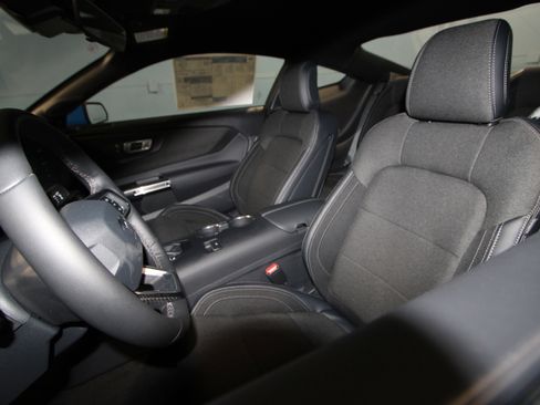 New 2026 Ford Mustang image 3