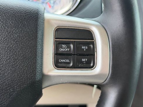 Used 2012 Dodge Grand Caravan Crew w/ Crew Value Pkg FWD image 16