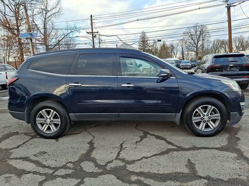 Used 2016 Chevrolet Traverse LT image 9