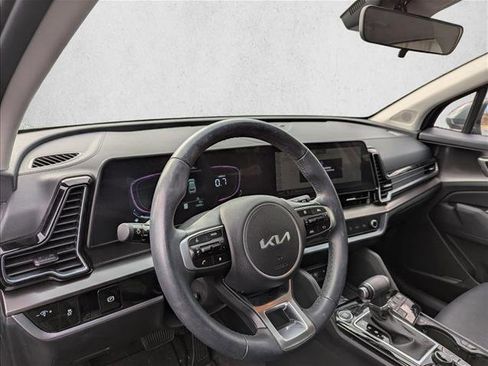 Used 2024 Kia Sportage EX image 12