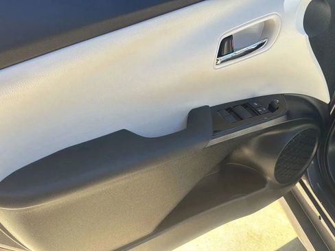 Used 2019 Toyota Prius Limited image 17