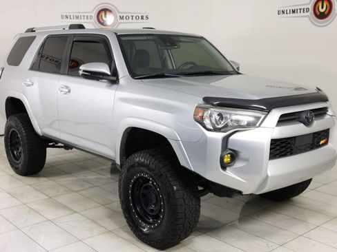 Used 2021 Toyota 4Runner SR5 Premium AWD/4WD image 36