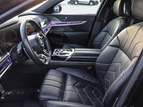 Used 2024 BMW 740i RWD image 20