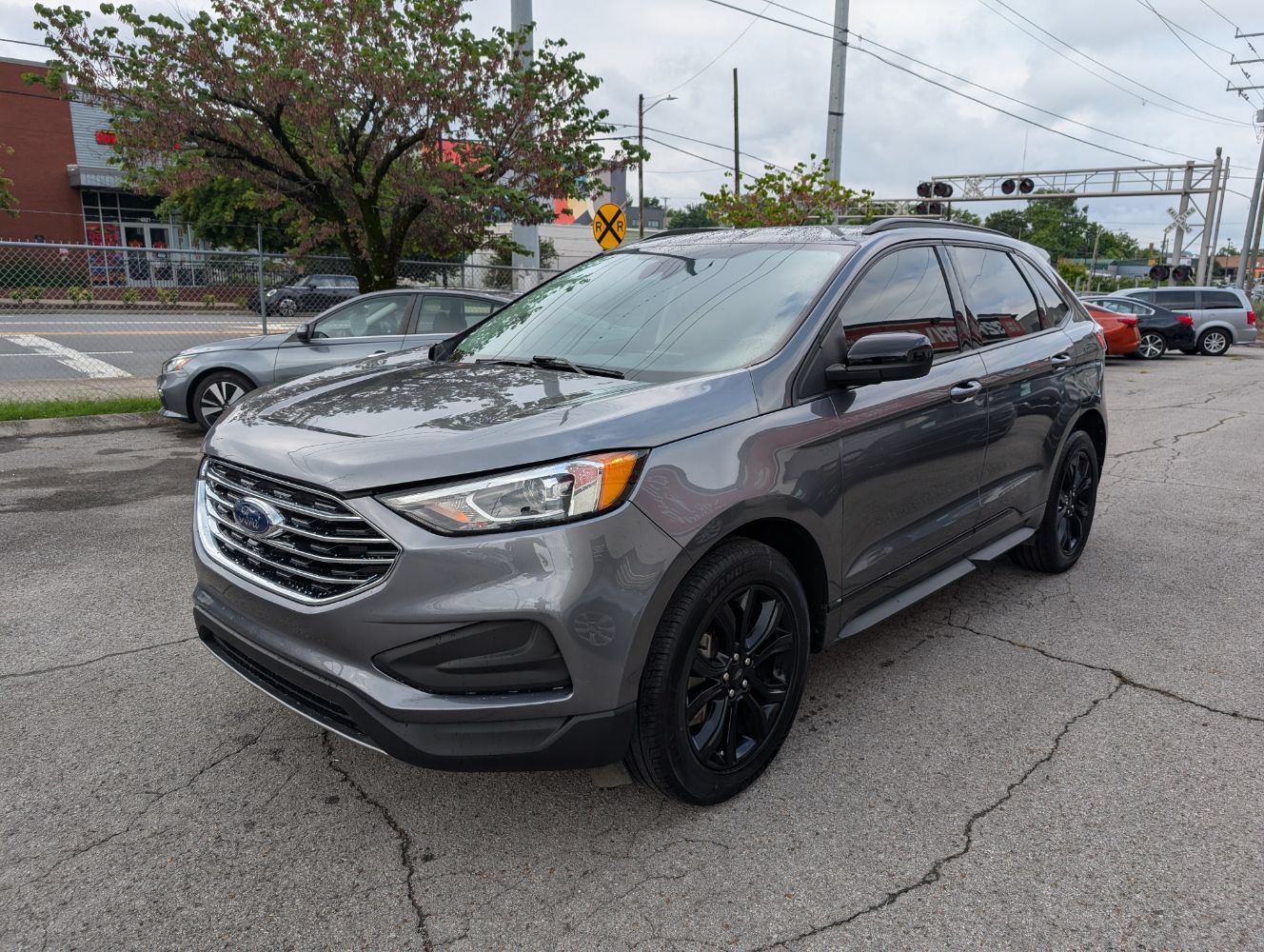 Used 2024 Ford Edge SE w/ Black Appearance Package AWD/4WD image 1