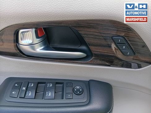 Used 2021 Chrysler Pacifica Limited w/ Premium & Safety Sphere Group AWD/4WD image 19