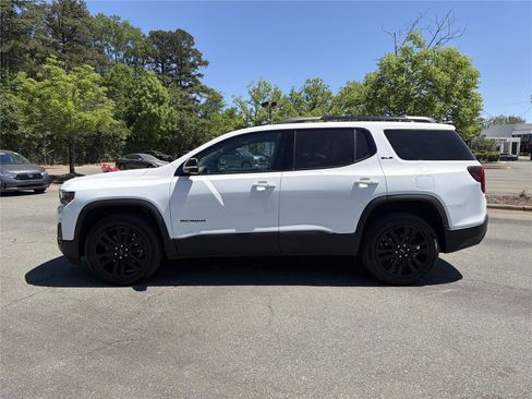 Used 2023 GMC Acadia SLE w/ Driver Convenience Package FWD image 24