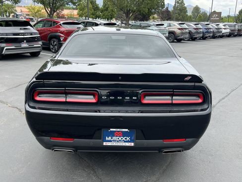 Used 2022 Dodge Challenger GT AWD/4WD image 9