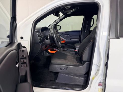Used 2022 Nissan Frontier Pro-X RWD image 26