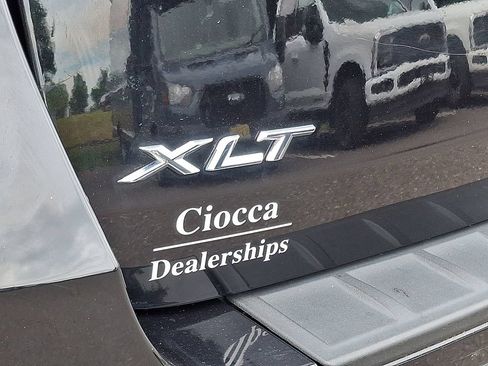 Used 2023 Ford Explorer XLT w/ Equipment Group 202A AWD/4WD image 32