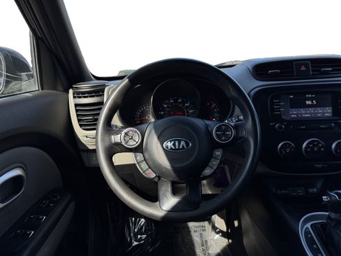 Used 2019 Kia Soul FWD image 12