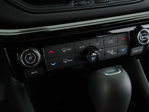 New 2026 Jeep Compass Limited image 13