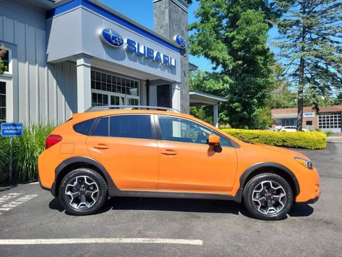 Used 2014 Subaru Crosstrek 2.0i Limited AWD/4WD image 2