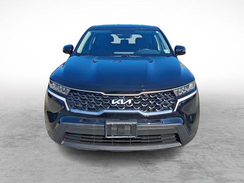 Used 2023 Kia Sorento LX FWD image 8