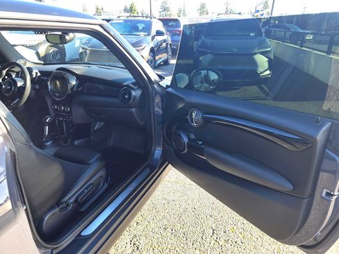 Used 2018 MINI Cooper S image 10