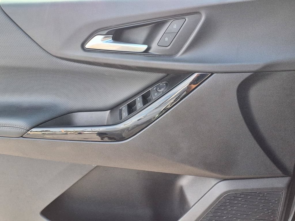 Used 2025 Chevrolet Equinox LT AWD/4WD image 17