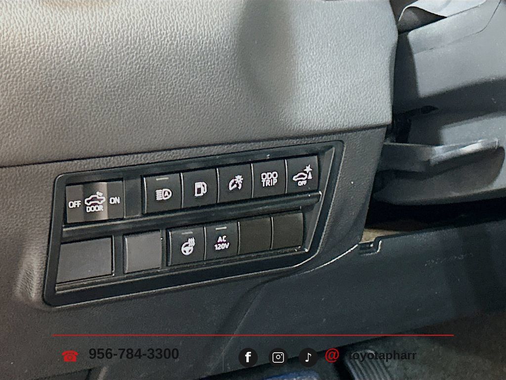 Used 2024 Toyota Tundra Limited AWD/4WD image 9