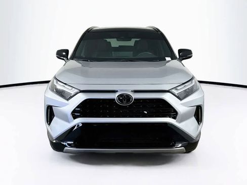 Used 2025 Toyota RAV4 XSE AWD/4WD image 6