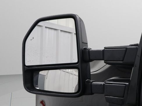 Used 2025 Ford F250 Platinum image 23