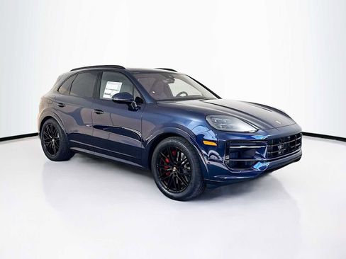 New 2026 Porsche Cayenne GTS image 7