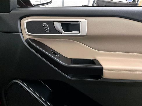 Certified 2020 Ford Explorer XLT w/ Class III Trailer Tow Package image 23