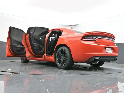 Used 2017 Dodge Charger R/T w/ Plus Group image 67