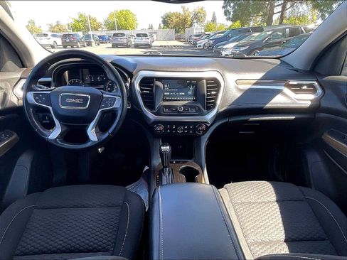 Used 2019 GMC Acadia SLE FWD image 17