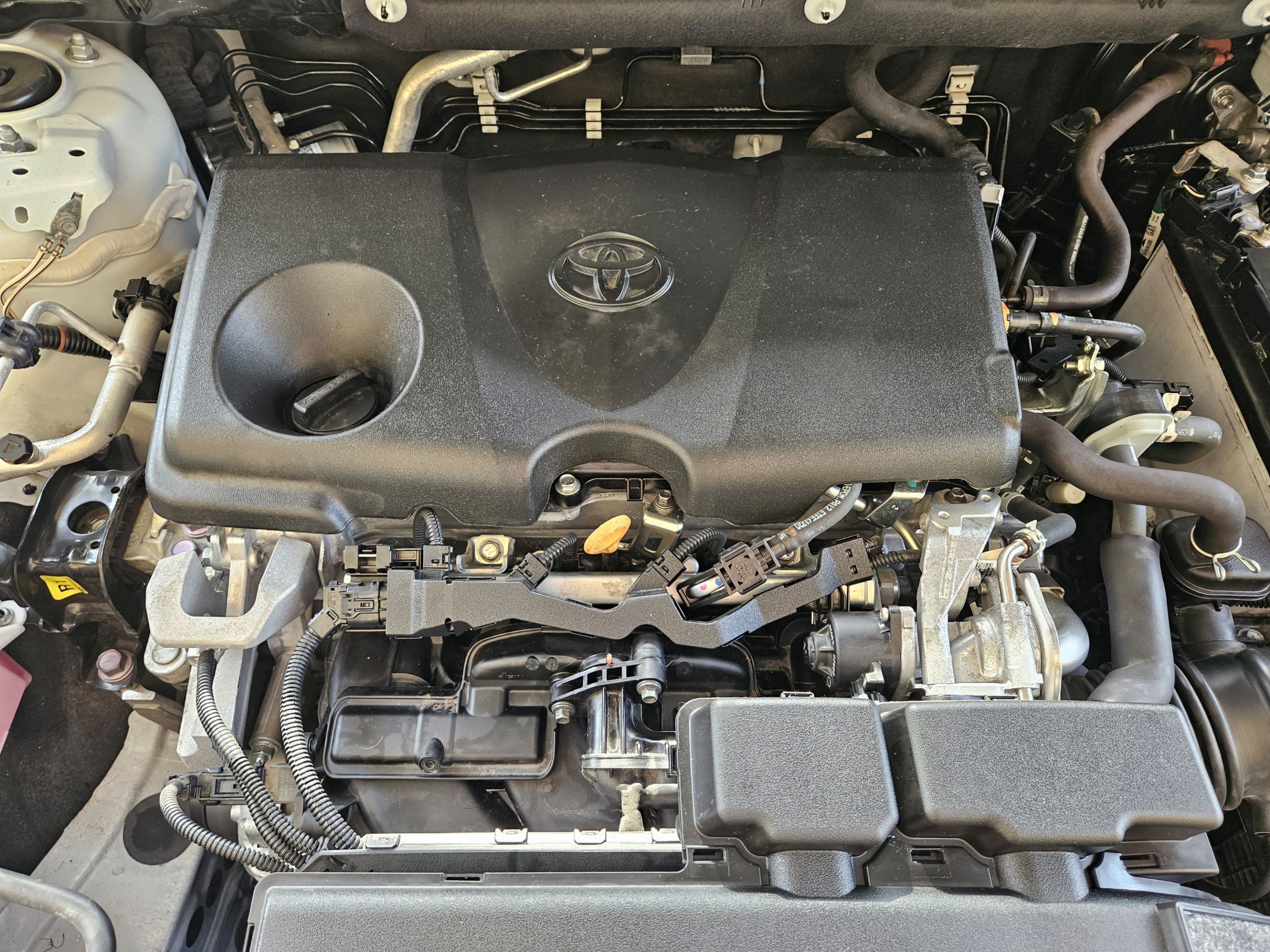 Used 2021 Toyota RAV4 LE AWD/4WD image 28
