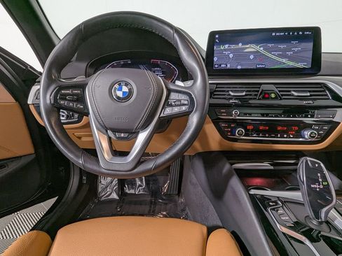 Certified 2023 BMW 530i xDrive w/ Premium Package image 21