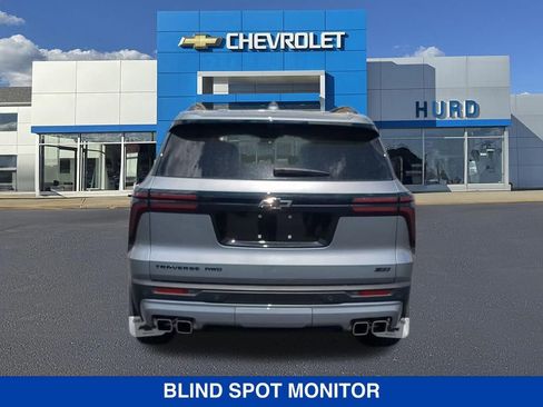New 2025 Chevrolet Traverse Z71 w/ Enhanced Driving Package AWD/4WD image 6