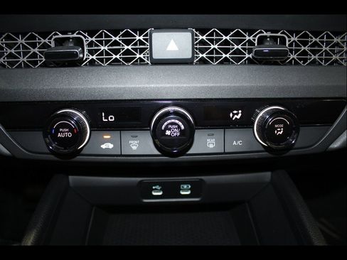 Certified 2025 Honda Accord LX image 29