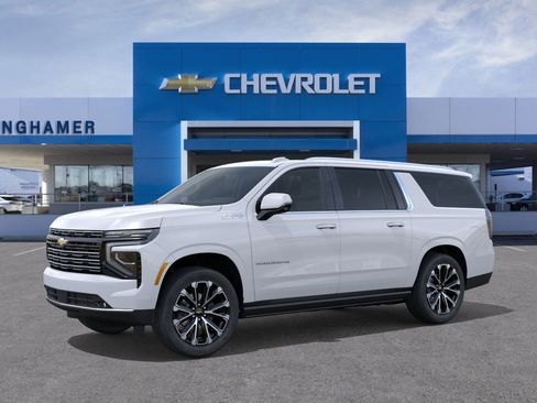 New 2026 Chevrolet Suburban High Country image 2