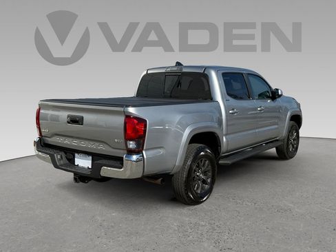 Used 2020 Toyota Tacoma SR5 image 18