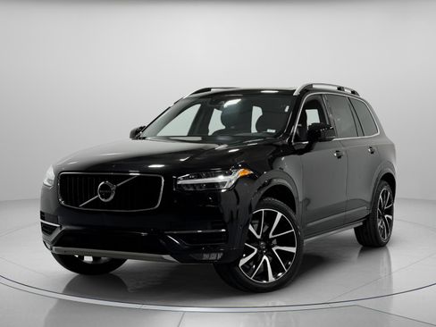 Used 2018 Volvo XC90 T6 Momentum w/ Convenience Package image 1