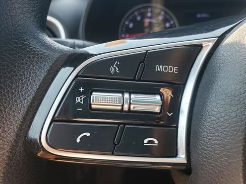 Used 2020 Kia Forte LXS FWD image 27