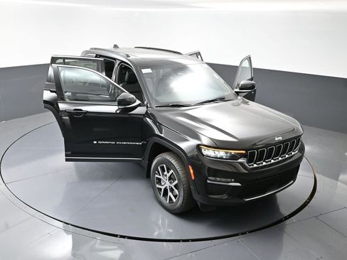 New 2025 Jeep Grand Cherokee Limited w/ Trailer Tow Package image 59