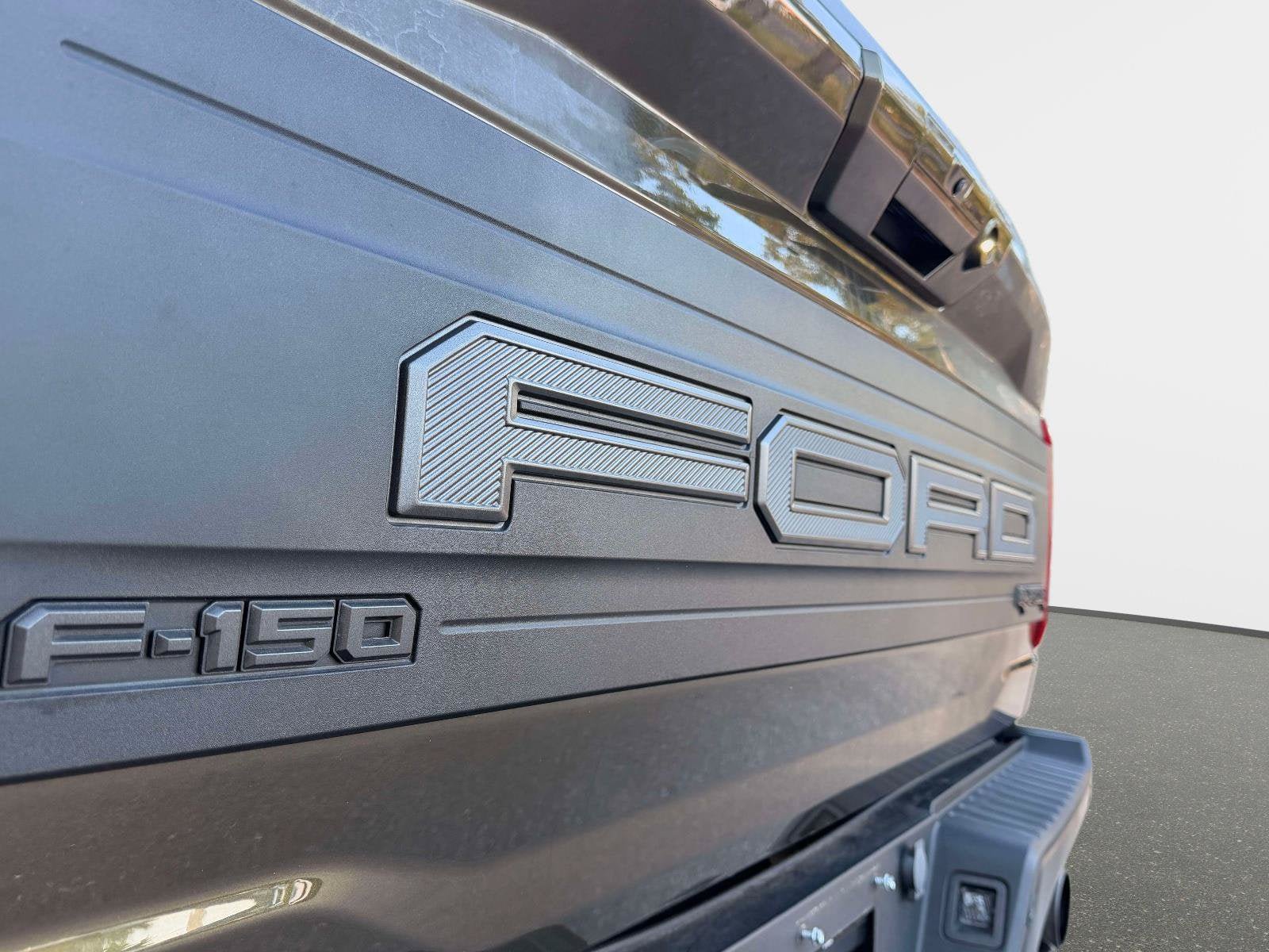 Used 2025 Ford F150 Raptor AWD/4WD image 23
