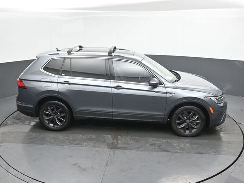 Used 2022 Volkswagen Tiguan SE image 30